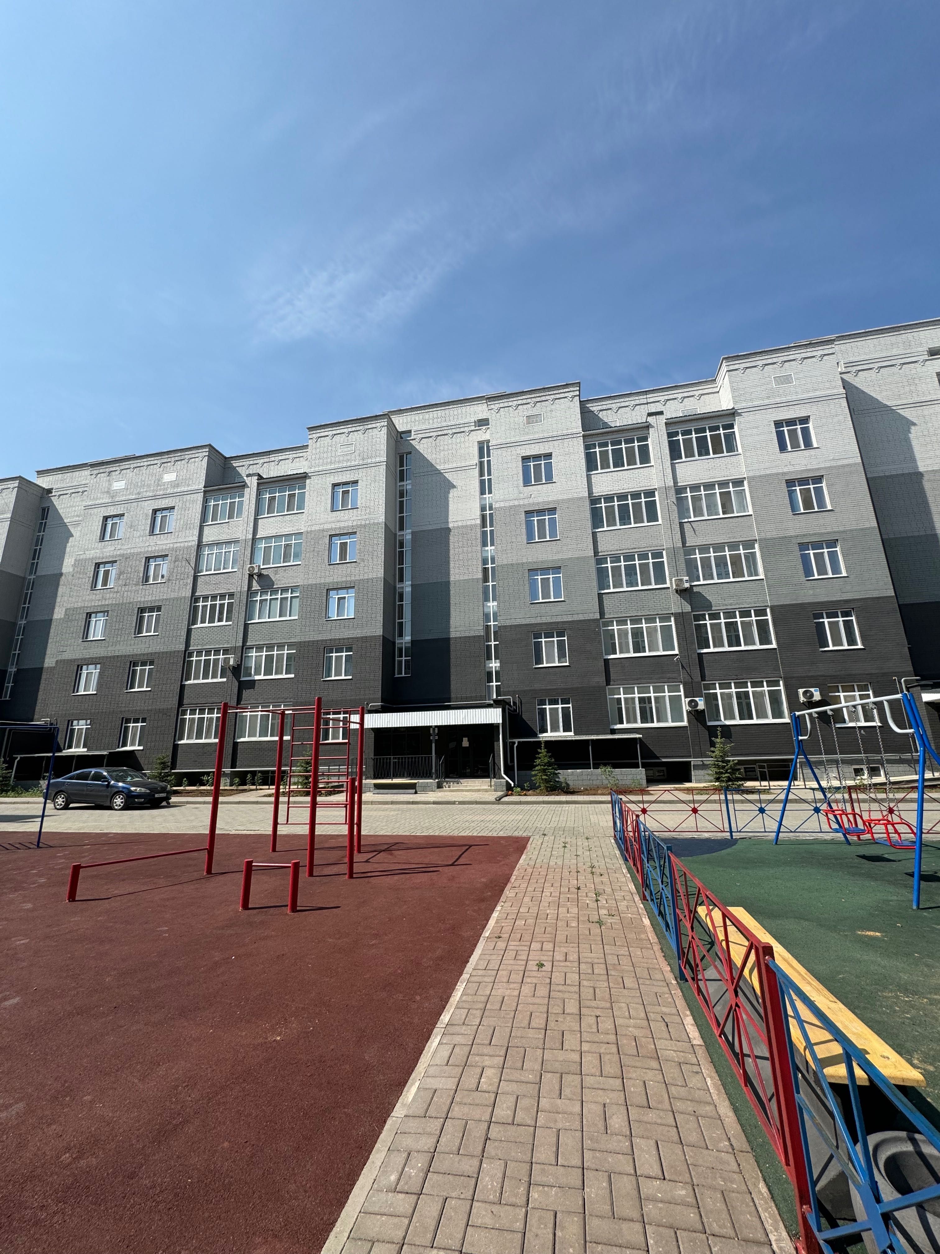 Продам 2-х комн. квартиру в р.Алтын Орда 7.