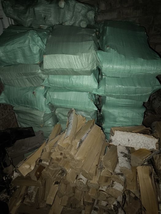 Дрова берёза рубленная в мешках