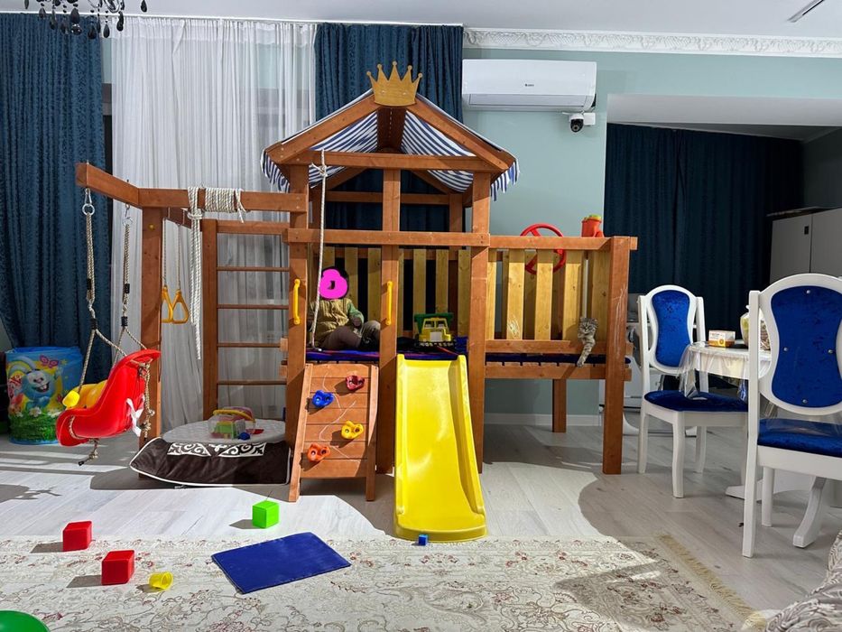 Продам горку игровую