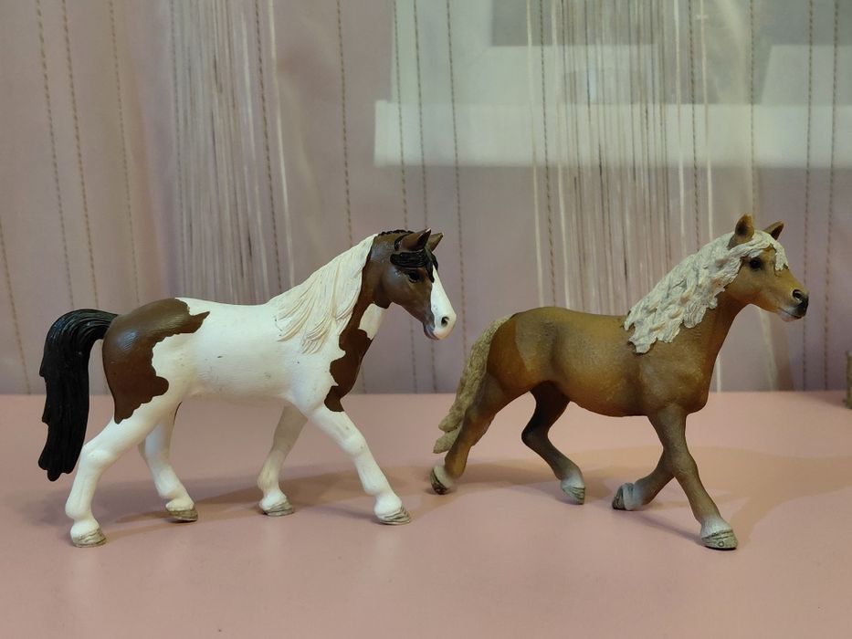 Cai Schleich, în stare perfectă