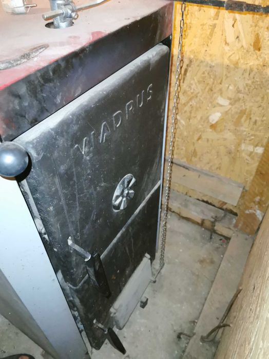 Viadrus Hercules 35 kW + puffer 50 l + coș de fum inox + Boiler