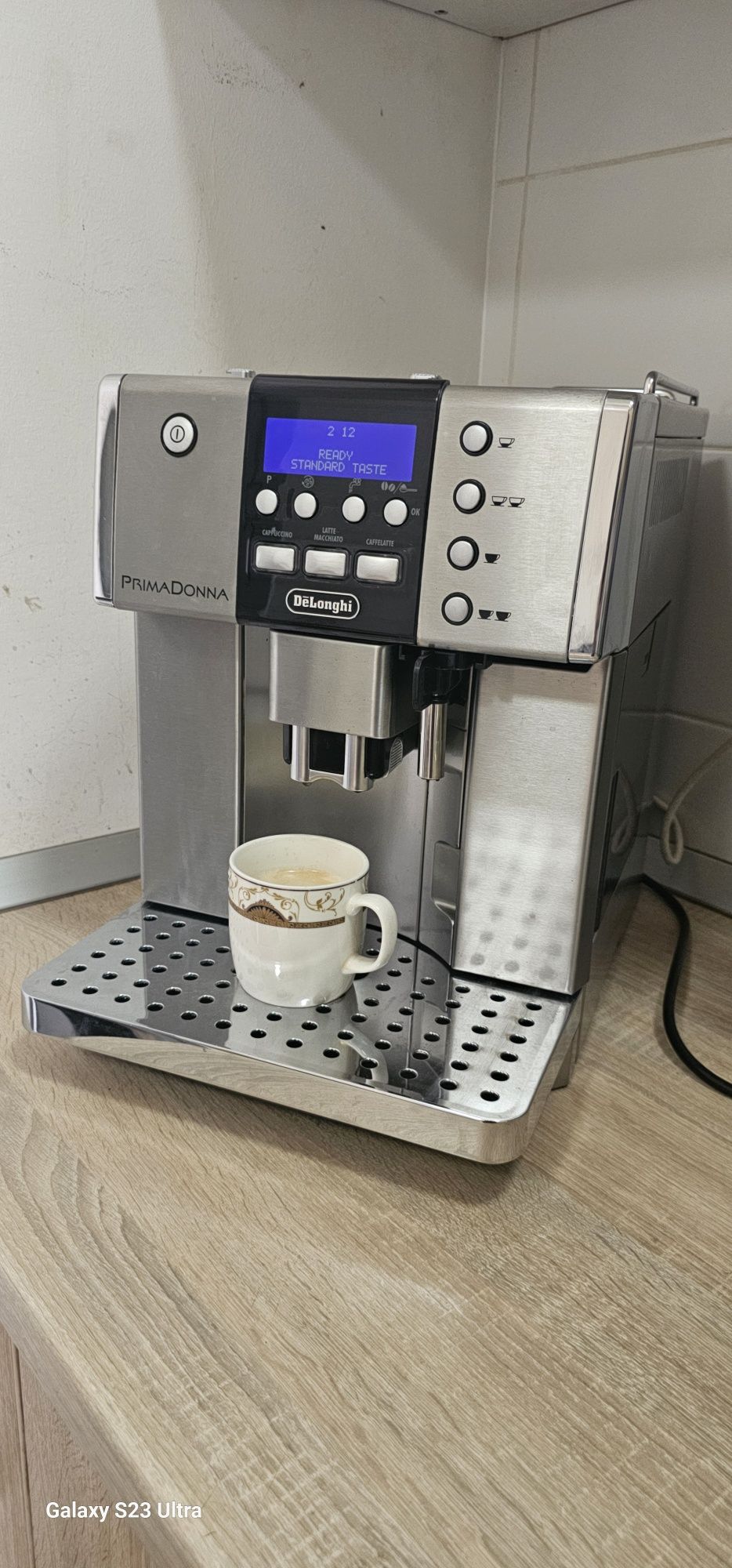 Delonghi primadonna + cana lapte