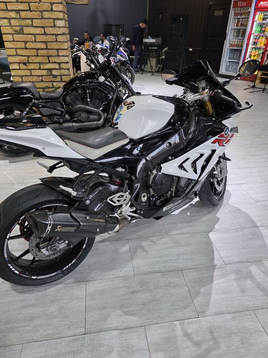 BMW s1000rr sotiladi