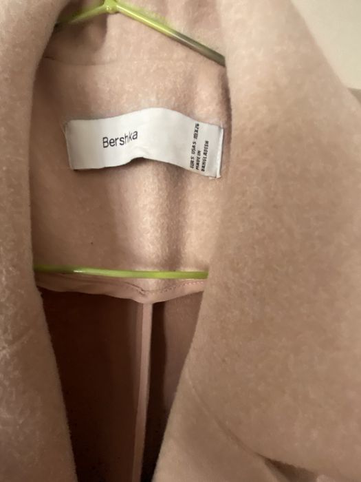 Розово палто Bershka