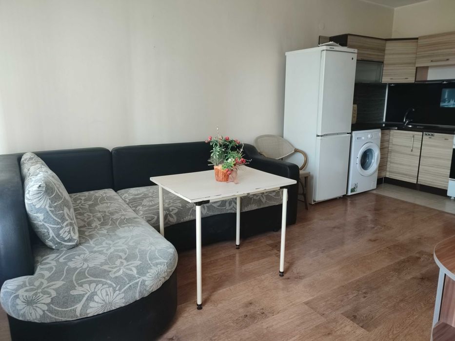Продава се Тристаен апартамент в Търговище, Вароша - 70 кв.м за 1312 €/кв.м - Снимка #1