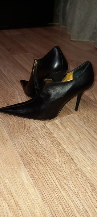 Женская обувь