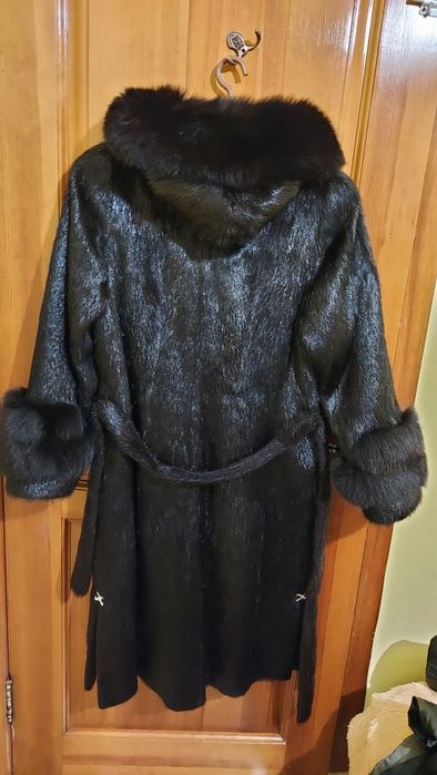 Продаётся шуба в идеальном состоянии!