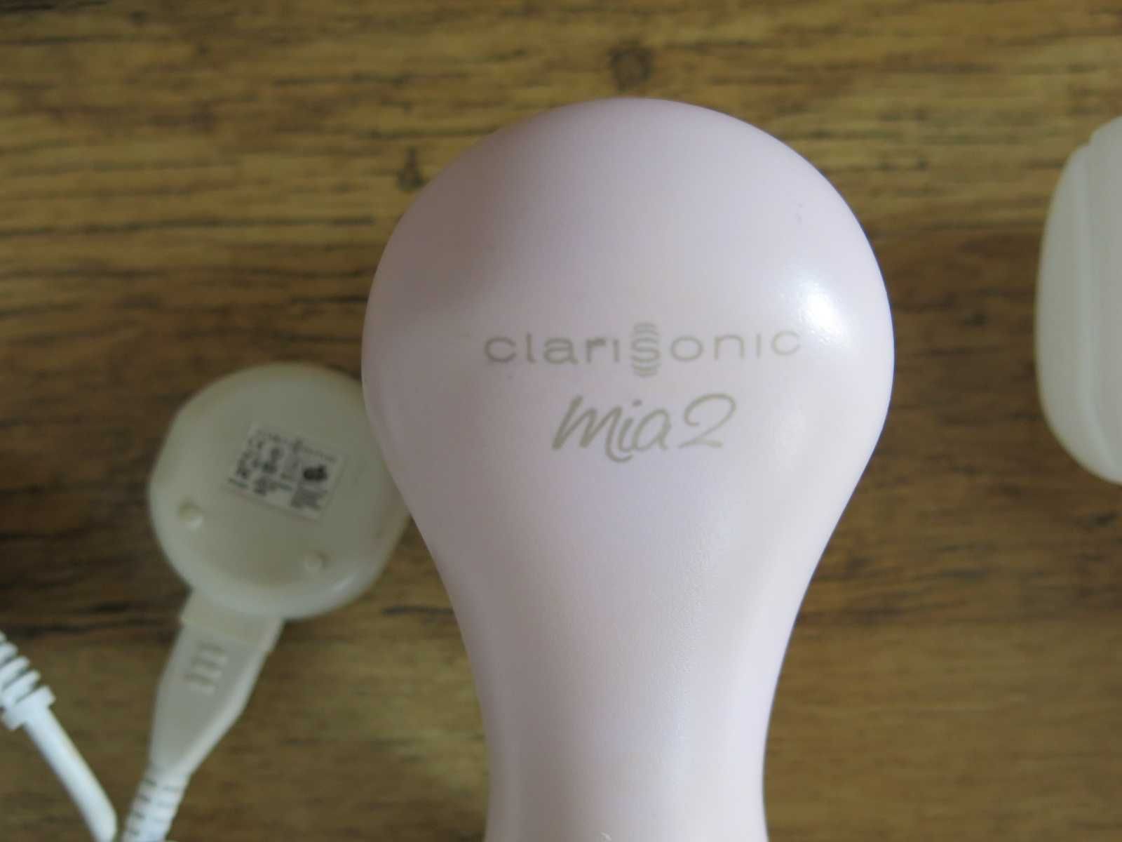 Електрическа четка за почистване на лице Clarisonic Mia 2