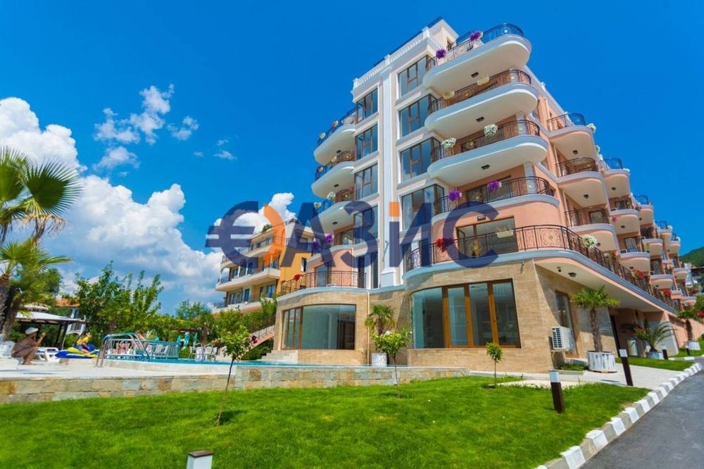Продава се Едностаен апартамент в Свети Влас - 35 кв.м за 1415 €/кв.м - Снимка #10