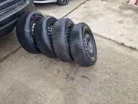 4 cauciucuri de iarna 205 55 16 cu jante de tabla 5x108 de Ford și peu