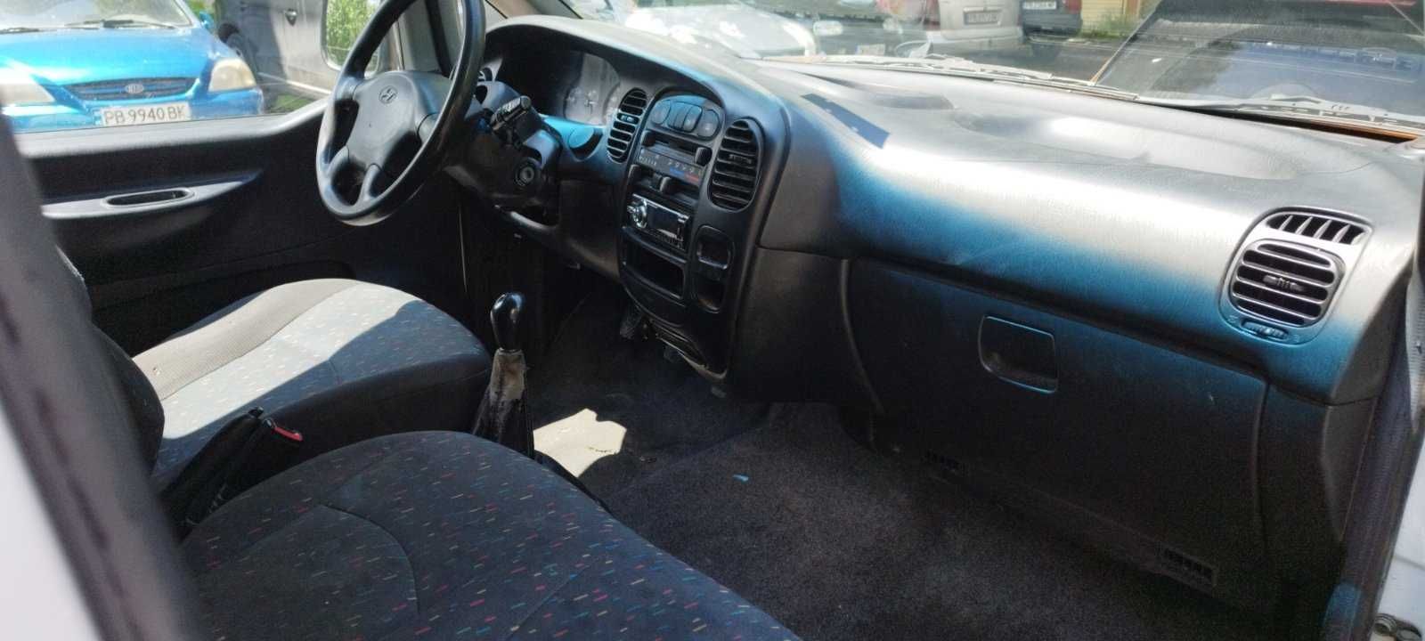 Продавам товарен Hyundai H1