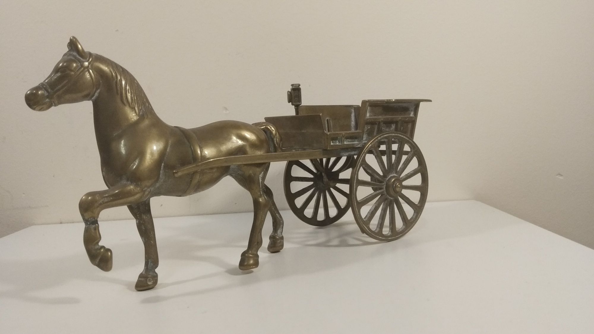 Стара Бронзова колесница с бронзов кон. внос от Франция