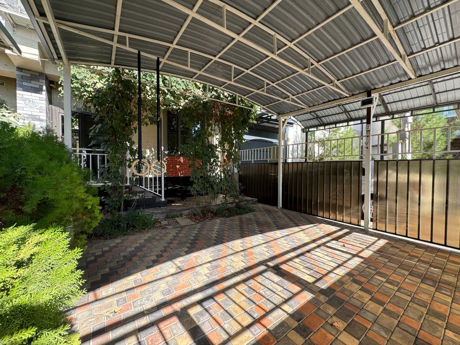 Продается квартира на земле 3 уровня 165м2 свой двор Рисовый (Jane)