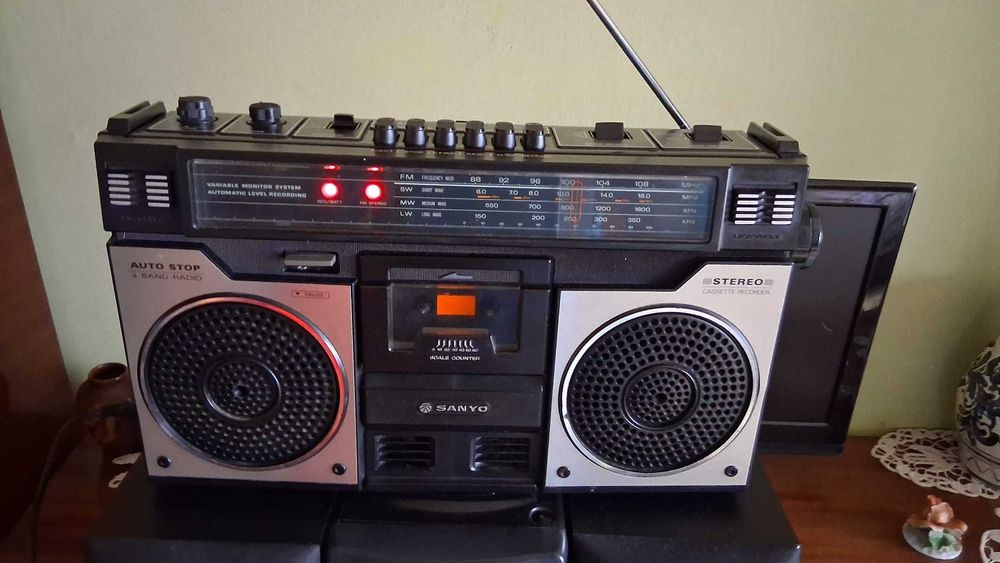 Radiocasetofon stereo Sanyo