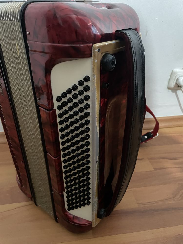 Vand acordeon horch 120 basi