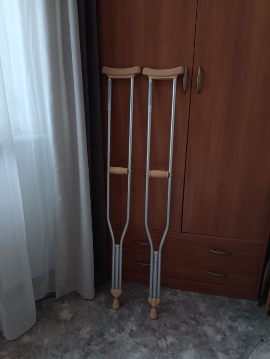 Костыли с подмышечной опорой (2 шт.)