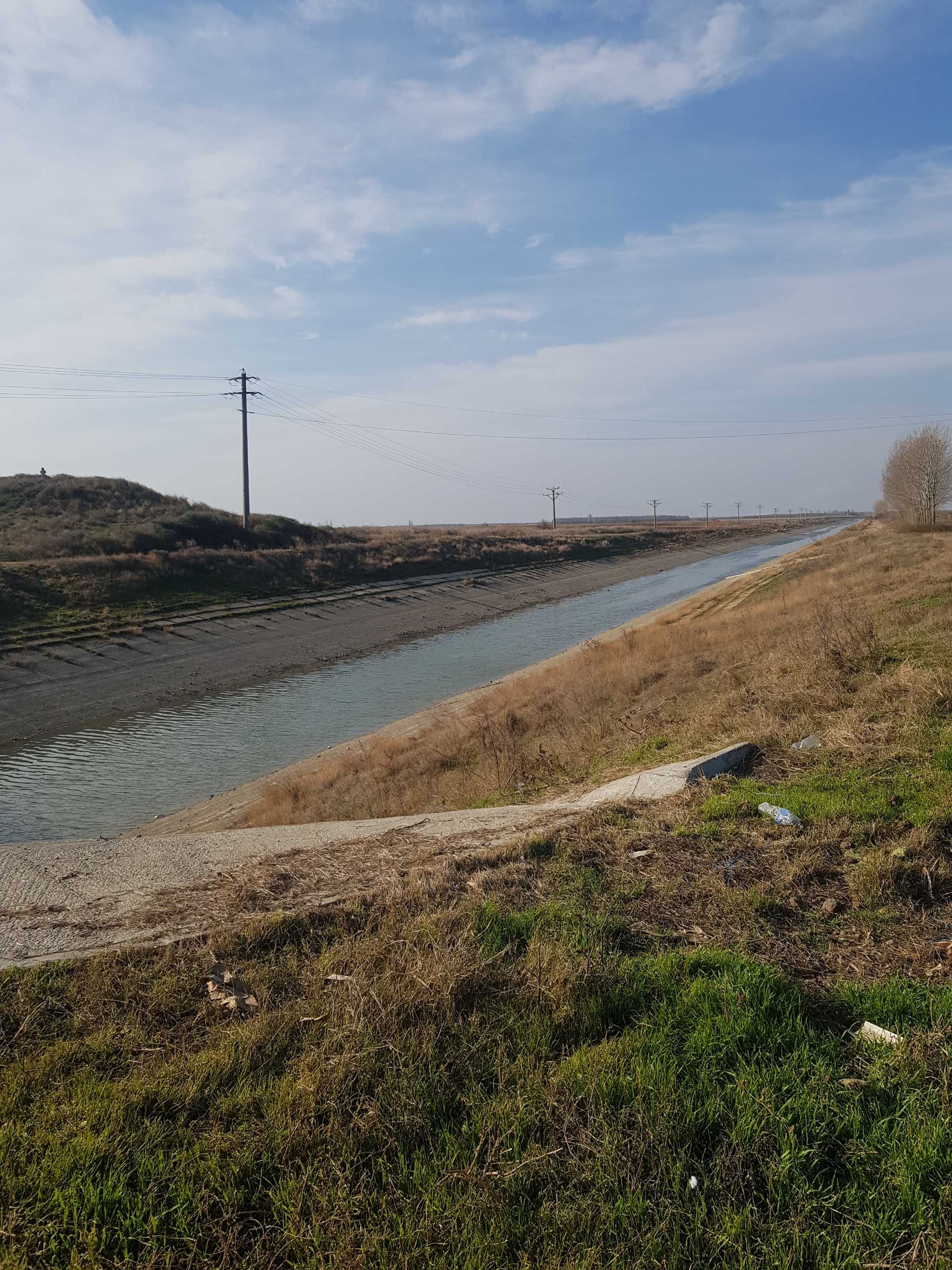 Vand teren agricol extravilan la limita cu intravilanul 15 ha Braila