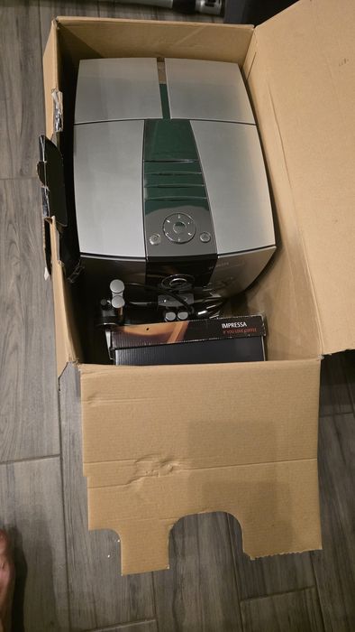 Vand expresor JURA in stare foarte buna