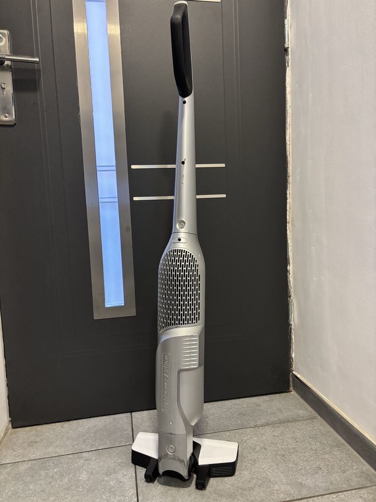 Aspirator vertical Bosch de top cu acumulator NOU Li-ion