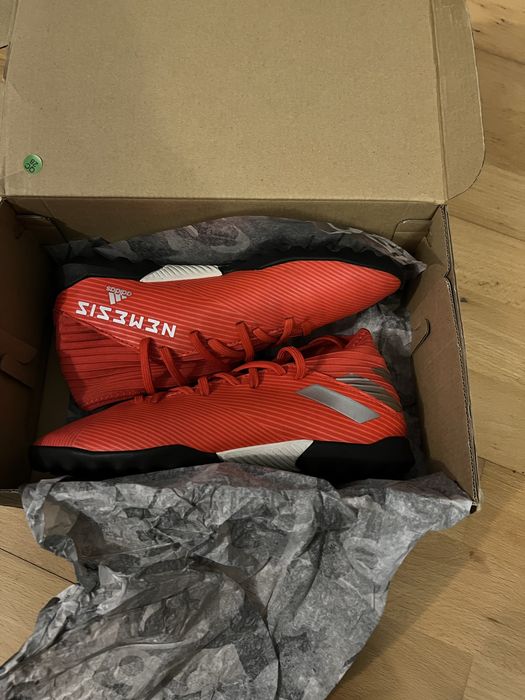 Ghete de fotbal Adidas Nemesis