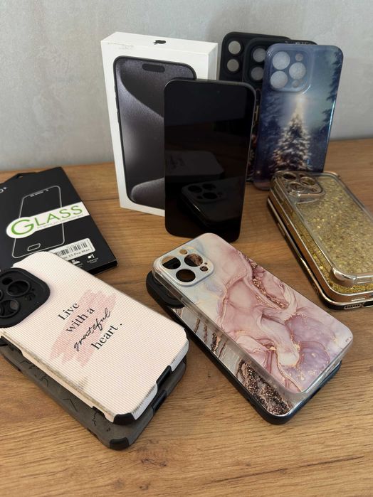 iPhone 15 Pro Max 256GB – stare impecabilă + accesorii