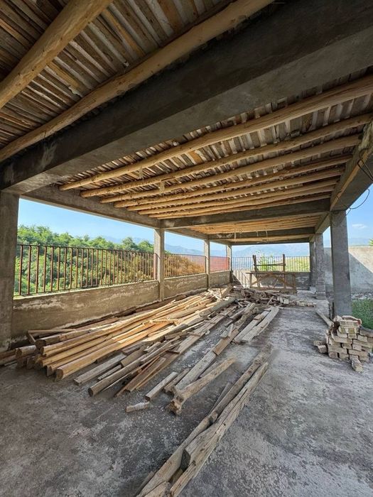 Bochka atrofida 6 sotix 60 % Karobka holatda