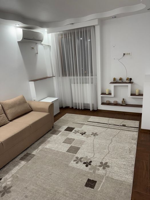 Apartament de vanzare cu 2 camere , decomandat !