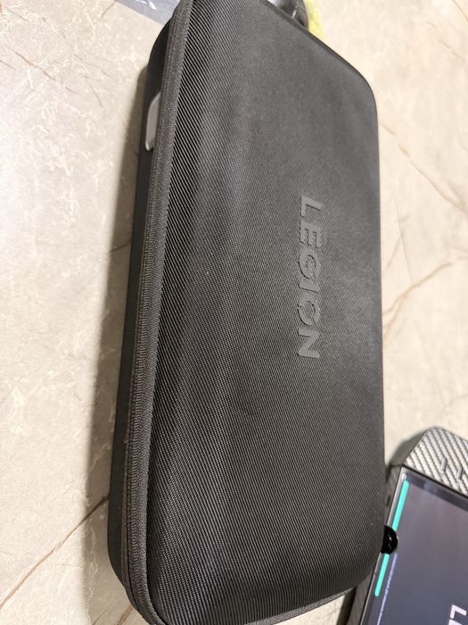 Мошный игровой компютер Lenova Legion Go 1TB можно играть любой игру