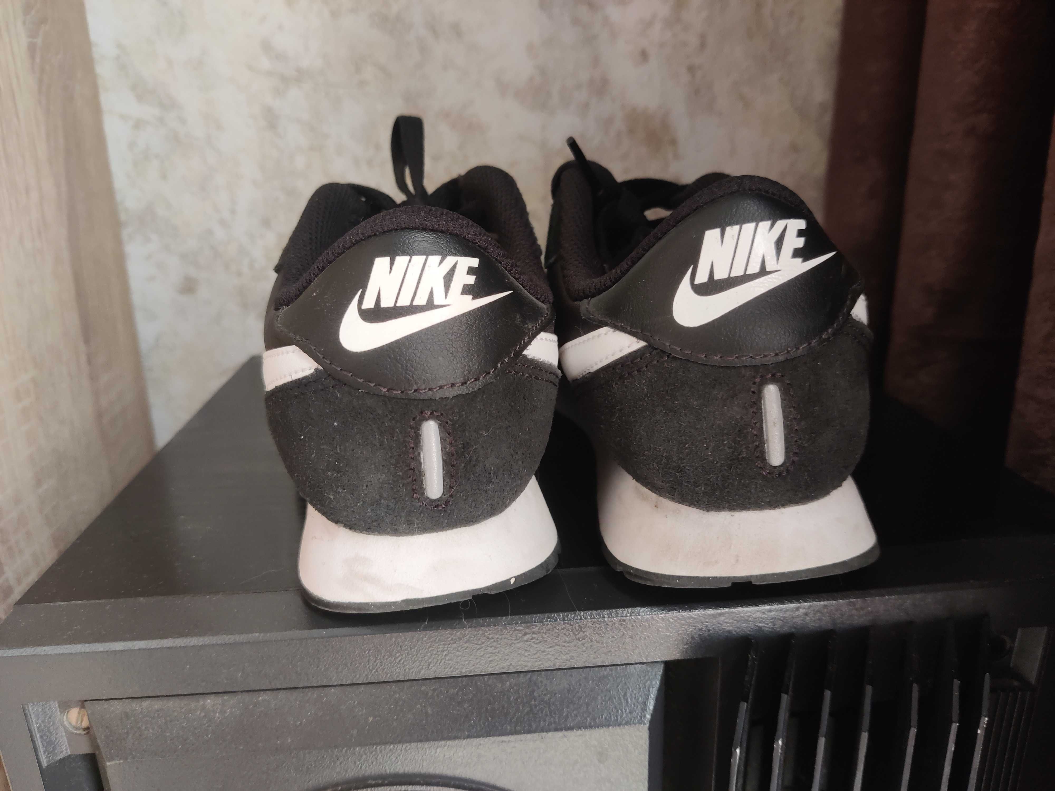 Дамски обувки маратонки Nike спорт спортни обувки обувки за спорт