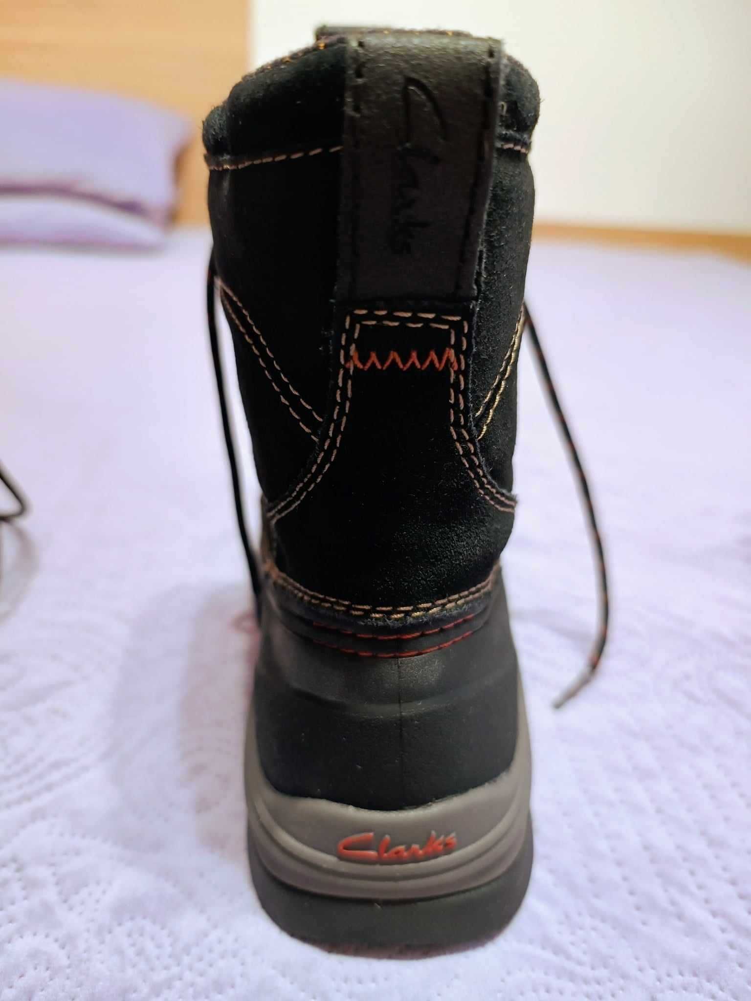 Продавам нови мъжки зимни апрески CLARKS, №42