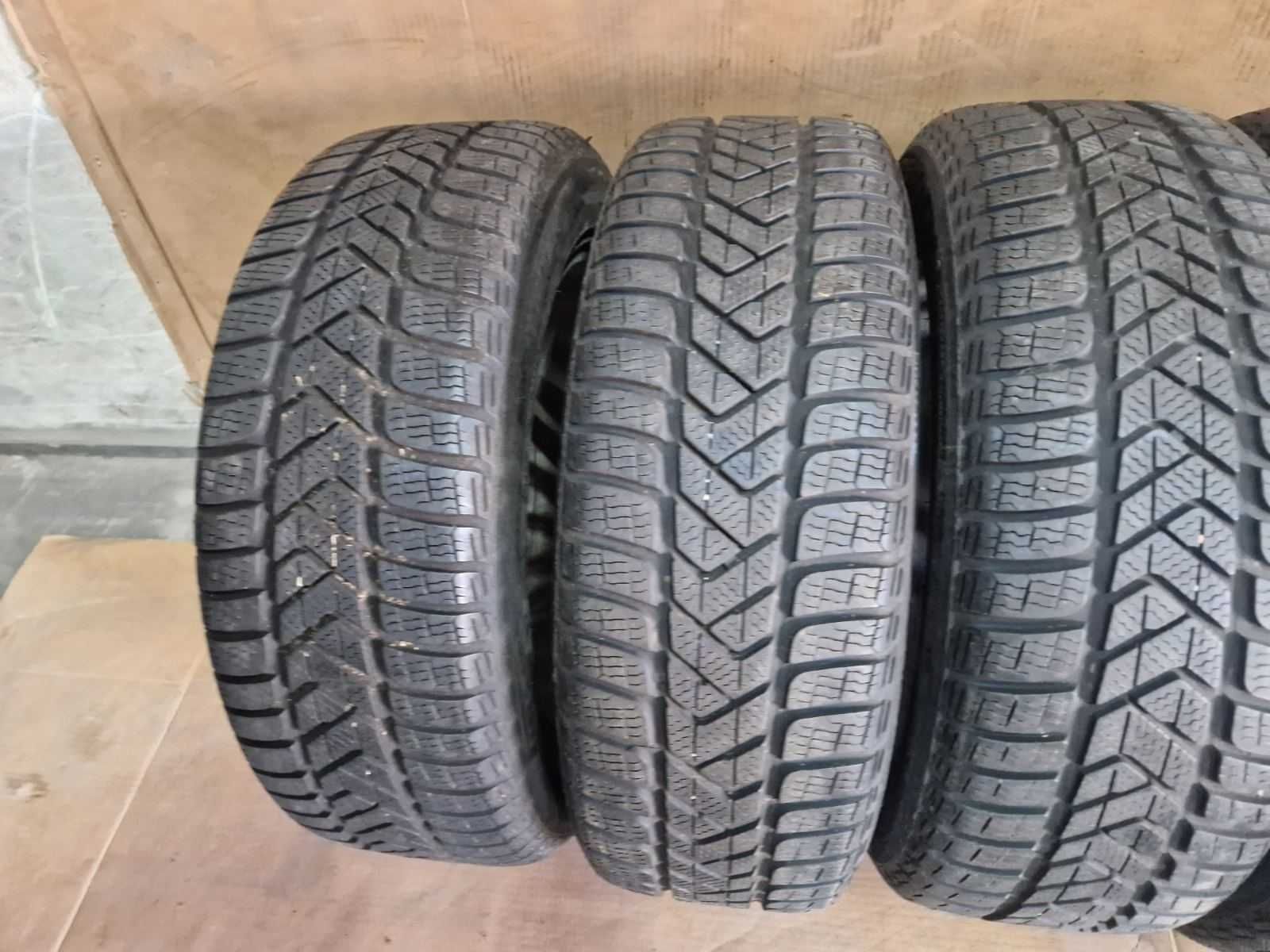 4 Pirelli R17 205/55/ 
зимни гуми 
DOT2617