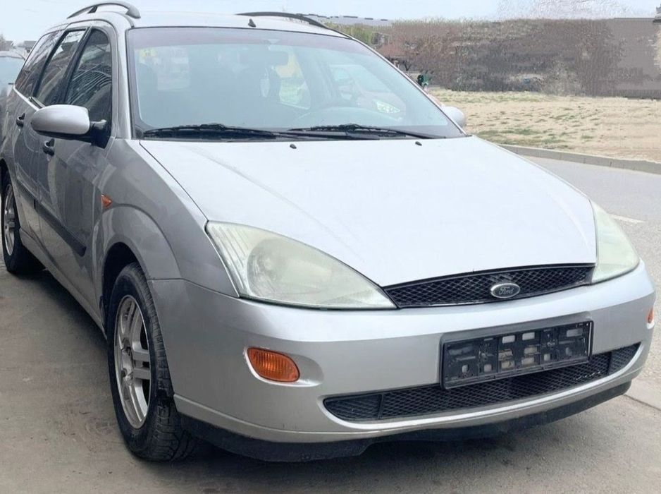 Ford Focus 1.8 diesel - motor,cutie,radiator,caseta,uși,faruri,bara