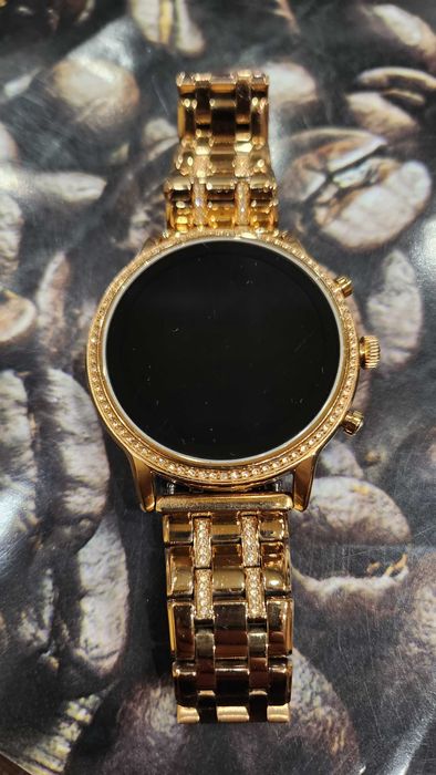 Самски смарт часовник Fossil