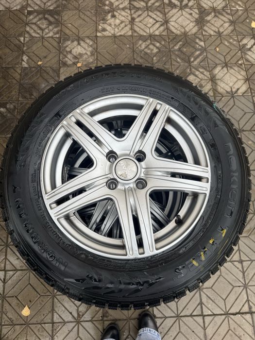 Зимние шины с дисками R15