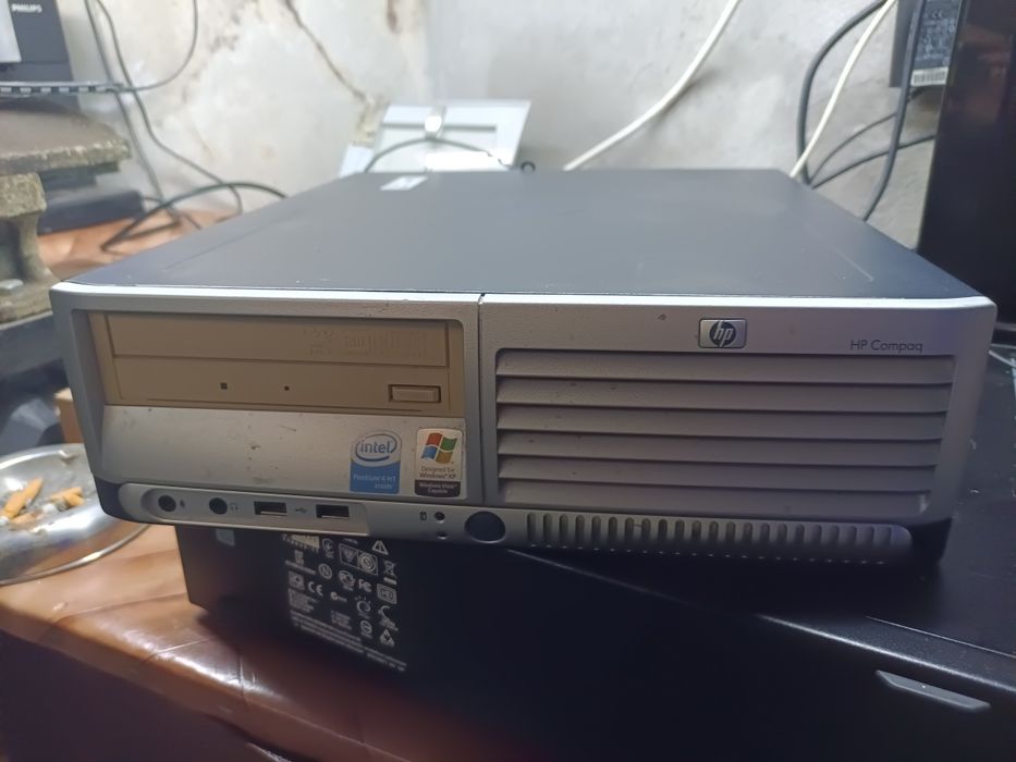 HP COMPAQ. 3GB ram. 320 GB hdd