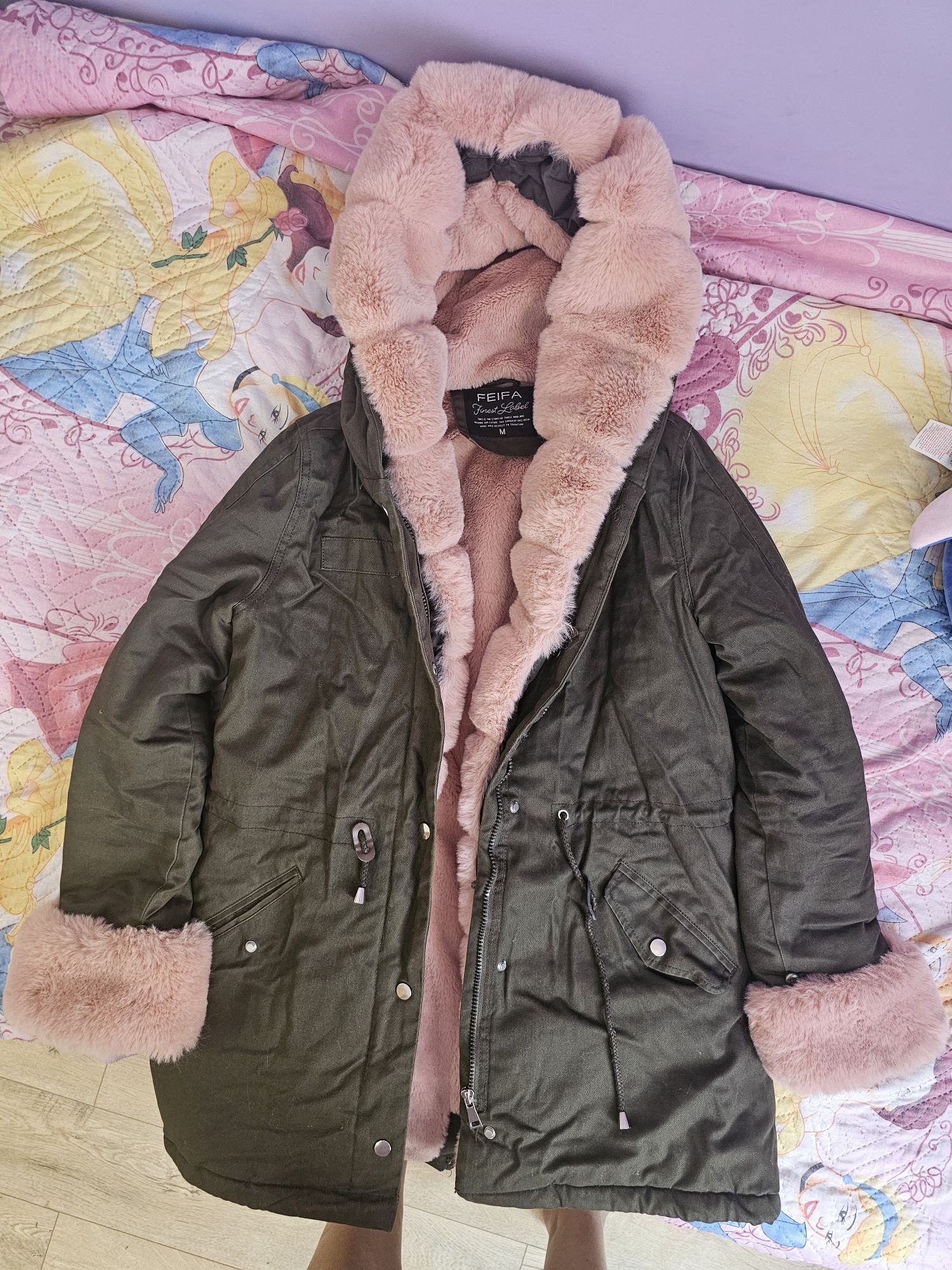 Дамска зимна парка