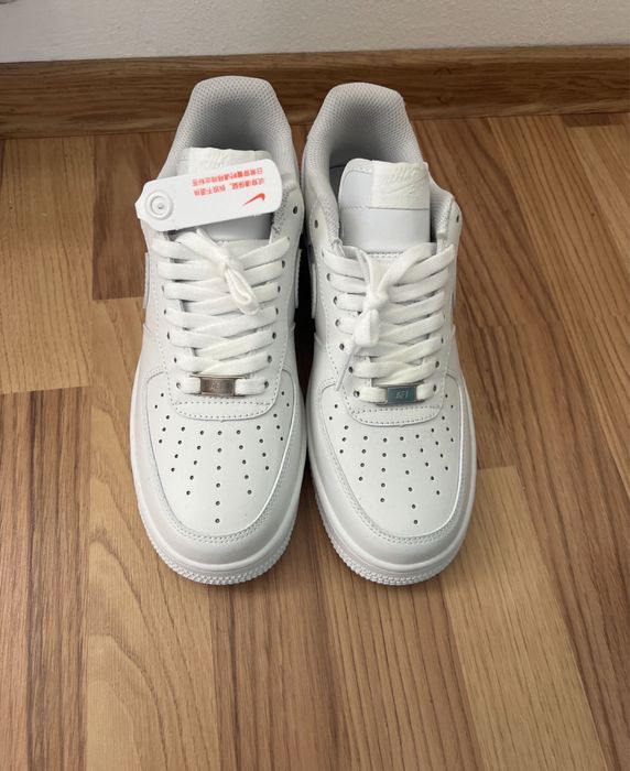 Air force 1 noi cu eticheta