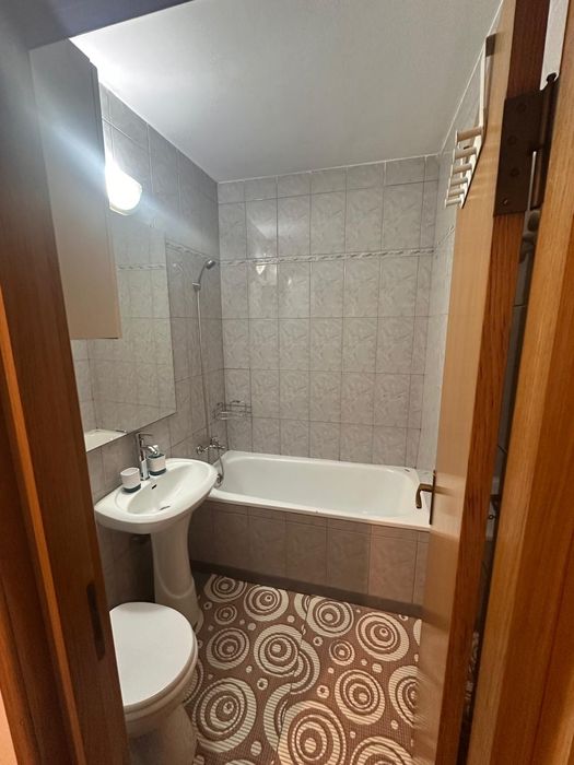 Închiriez garsoniera confort 1, zona Bld Ion Mihalache