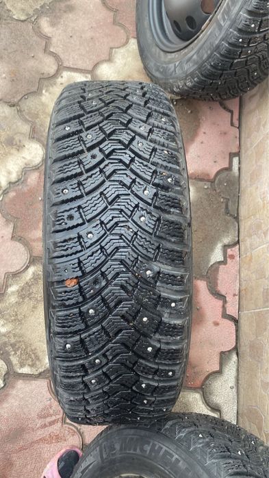 Комплект зимней шипованной резины Michelin