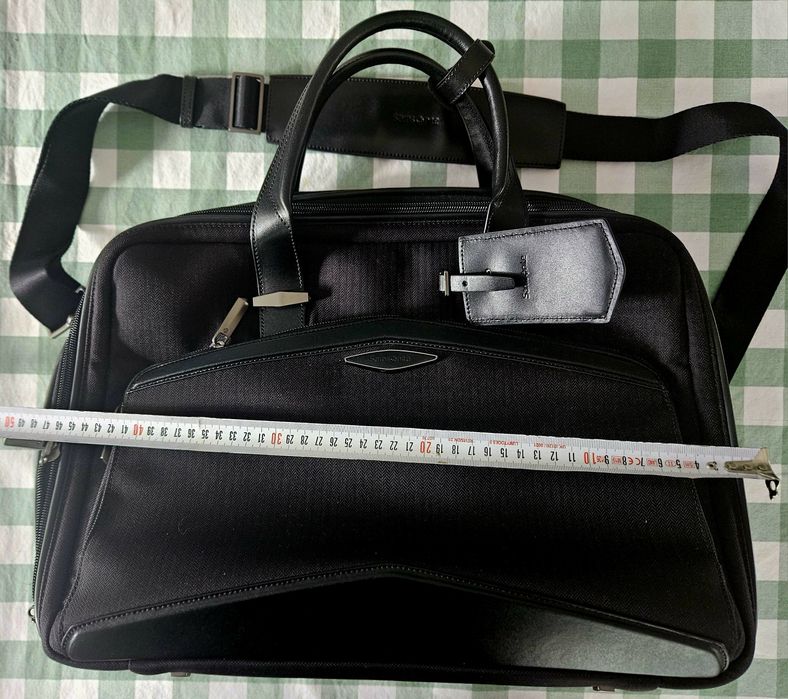 Vând geanta de laptop 15.6 inchi marca Samsonite