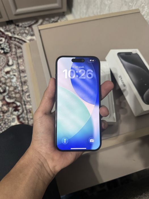 iphone 15pro sotiladi 256gb 87%  2sim  orqa shishasi singan