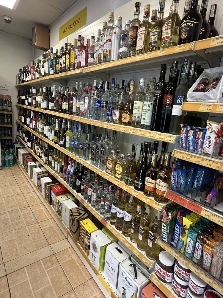 Стелажи крайстенни и островни модулни за магазин