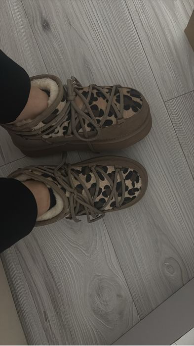 Ghete tip UGG din piele