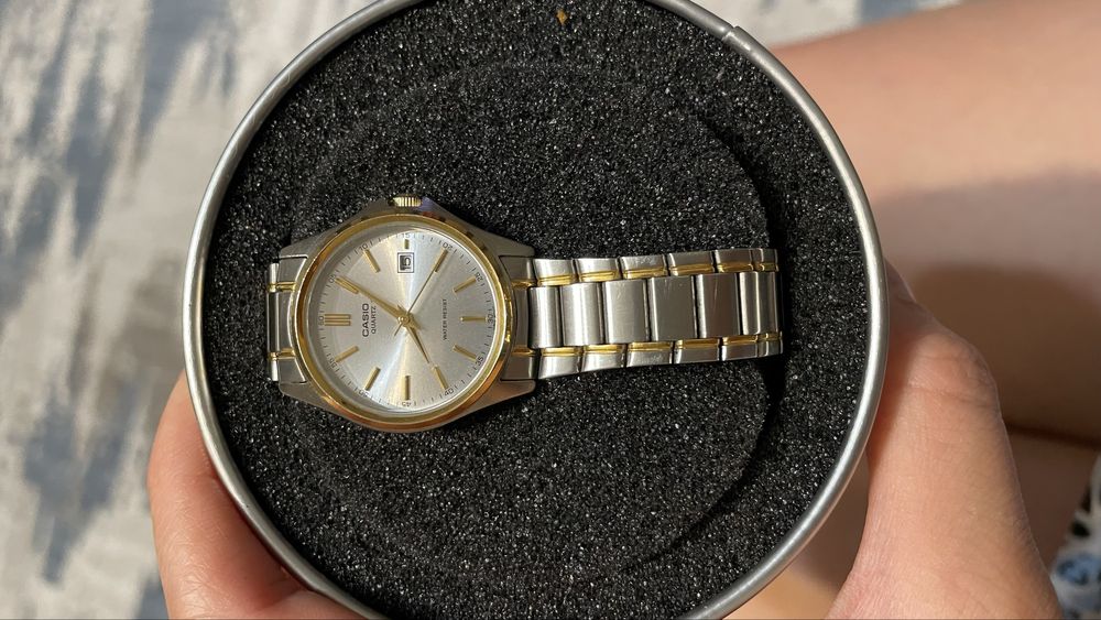 Продам часы Casio женские