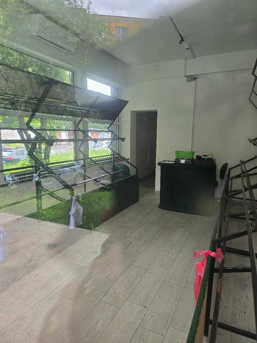 Închiriem 2 spații comerciale – total 55 mp , Aleea Carpați