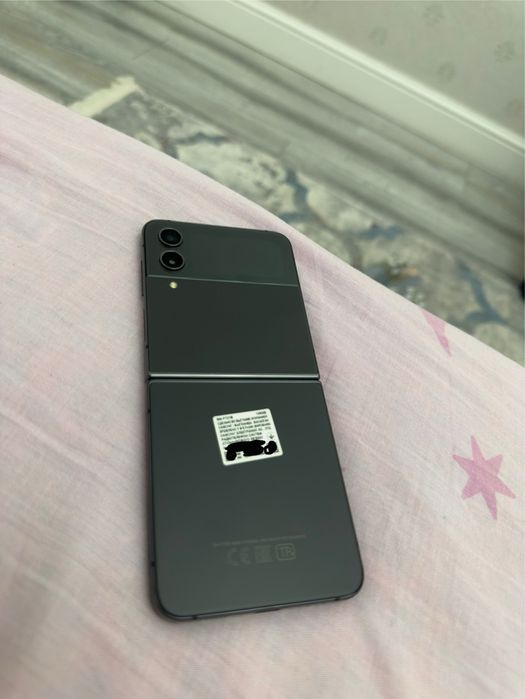 Samsung Z flip4 8/128