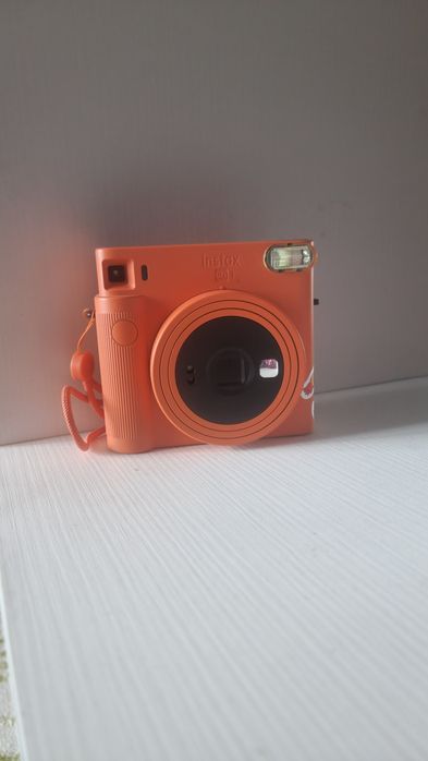 Фотоаппарат моментальной печати instax square 1