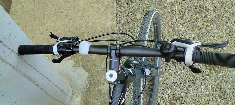 Vând bicicletă cube LTD 29
