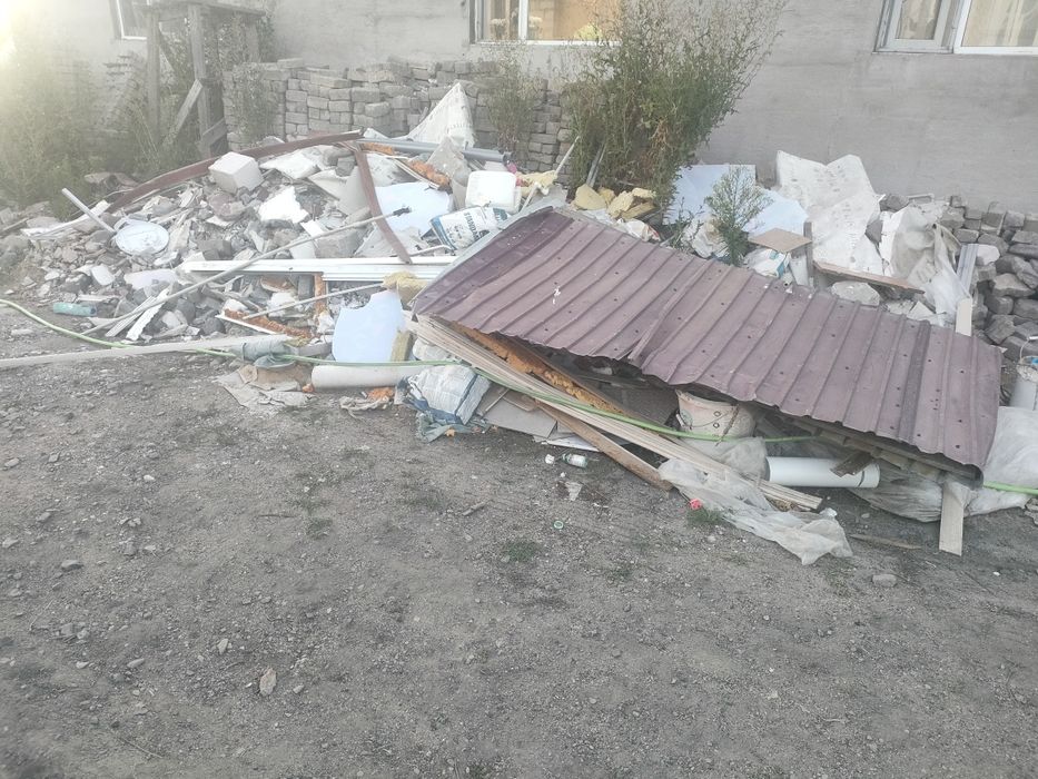 Отдам бесплатно брусчатку+ строительный мусор