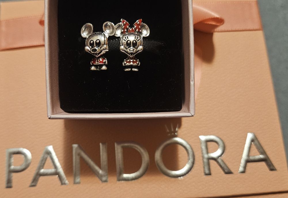 Set charmuri Minnie si Mickey Mouse